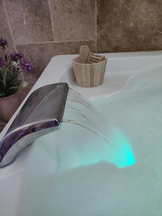 Detente Au Bord Du Loir - Spa Sauna - Gite 3 Les Roches-l'Eveque 외부 사진